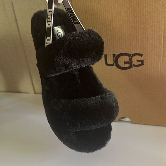 UGG Oh Yeah Sandalsโโ Black, Fluffy & Chic - Picture 7 of 17